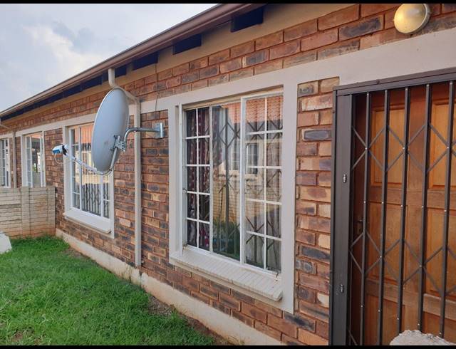 2 BEDROOM APARTMENT SOLD IN THE ORCHARDS